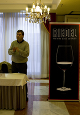 Jordi Segura durante la cata de copas