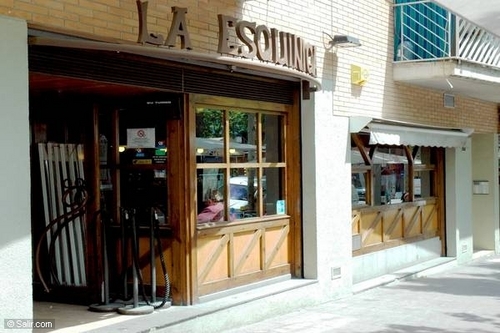 Restaurante La esquinica Fachada
