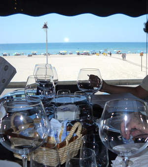 Restaurante Show deTapas Vista desde mesa en salón superior