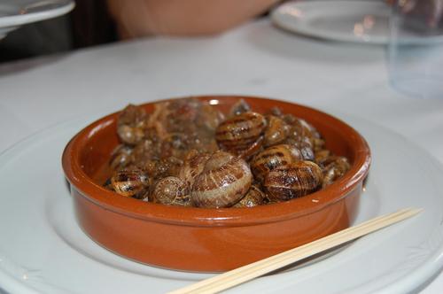 Restaurante Cal Carlets Para empezar caracoles, bien picantes por cierto.