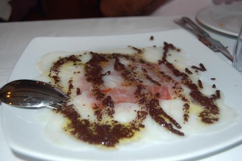 Cal Carlets Carpaccio de bacallà con olivada, muy rico.