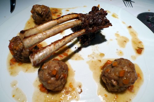 Yain en Teruel Ternasco con albóndigas
