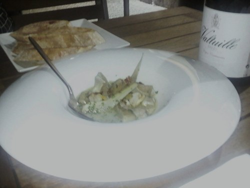 Restaurante en Barcelona Alcachofas del Prat con sabrosisimos berberechos.