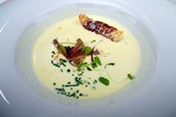 Riff ajoblanco con cigala y tocino