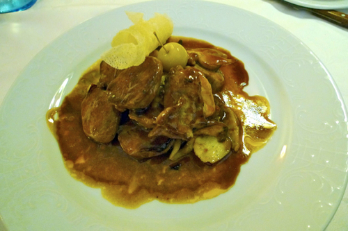 El Almirez milhojas de solomillo ibérico con foie