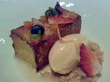 Restaurante en Valencia torrija con sorbete de melocoton de Calanda