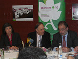 Carlos Falcó con Crstina Alcalá y el Consejero Delegado de Iberwine