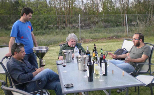 Catando_en_el_jardín_de_bodegas_neo
