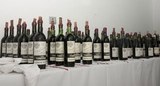 Las botellas de la cata listas para ser servidas