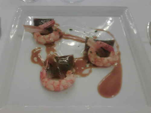 La Gastroteca -Gran Hotel Cascada , Balneario Termas Pallarés- Ravioli de espuma de cebolla con langostinos y panceta .