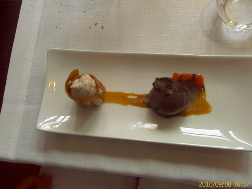 Broa en Santiago de Compostela Crema de plátano y helado de chocolate