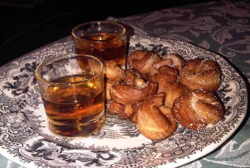 El Asador de Aranda (Las Rozas) en Las Rozas rosquillas acompañadas de unos chupitos de pacharán