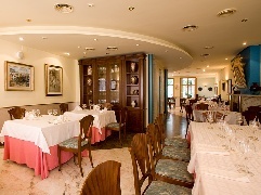 Restaurante La glorieta del castell Comedor de la planta superior