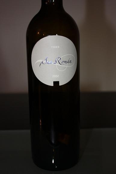 El tapón... la mitad está dentro la botella.  El SR rico rico igual.