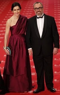 siempre haremos buena pareja, ladronzuelo...me regales lo que me regales...