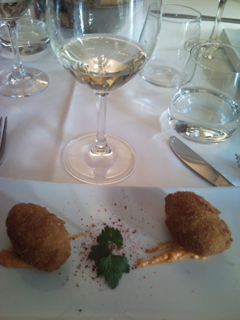 Croquetas de Lubina y Cava Llopart Leopardi 2004