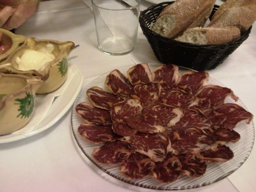 Y unos buenos platos de solomillo curado...