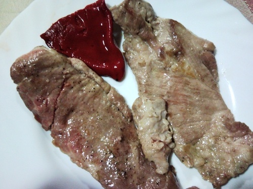 Terminemos con un Gerencia Reserva de Rioja, con secreto ibérico y pimientos del piquillo.