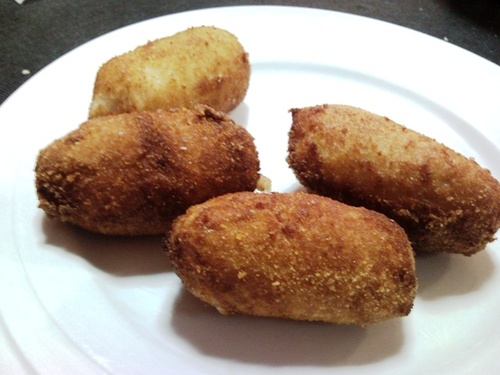 Croquetas de jamón asado.