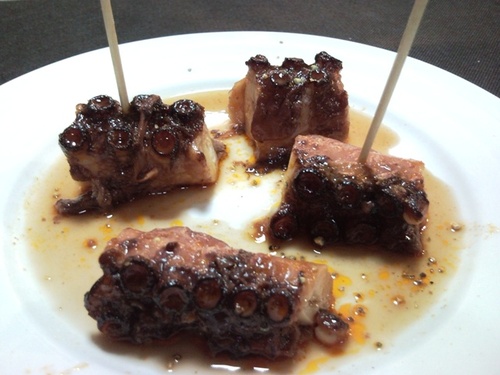 Pulpo al horno, o a la murciana.