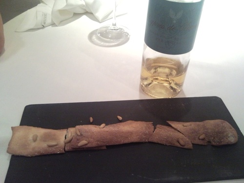 Coca de cristal con piñones. Maridado con PX tradición 20 años.