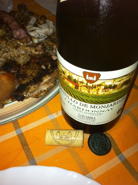 Con un Castillo de Monjardín Chadornay fermentado en barrica...es un vino curioso, como salino y cítrico.