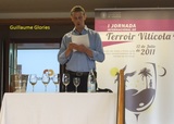 Guillaume Glories dirigiendo la cata