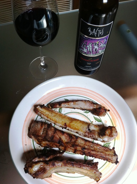 Y para terminar la botella, unas costillas de cerdo a la brasa...
