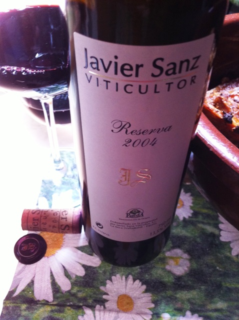 Os recomiendo probéis este vino, os sorprenderá muy gratamente...un tinto de Rueda, que dará que hablar...