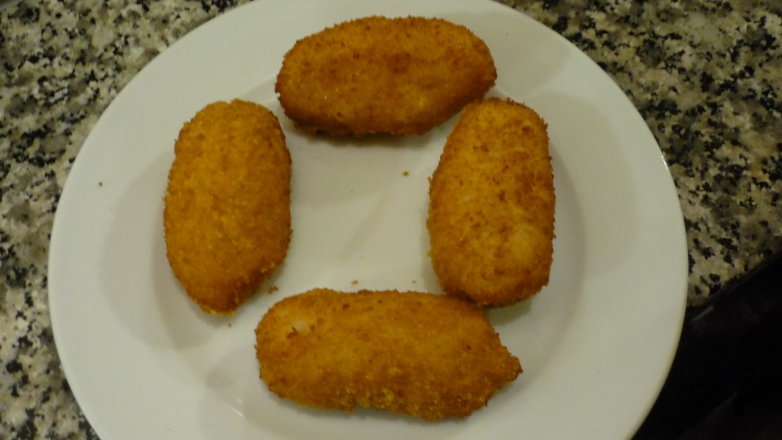 El Corcho El plato estrella: las croquetas de jamón.