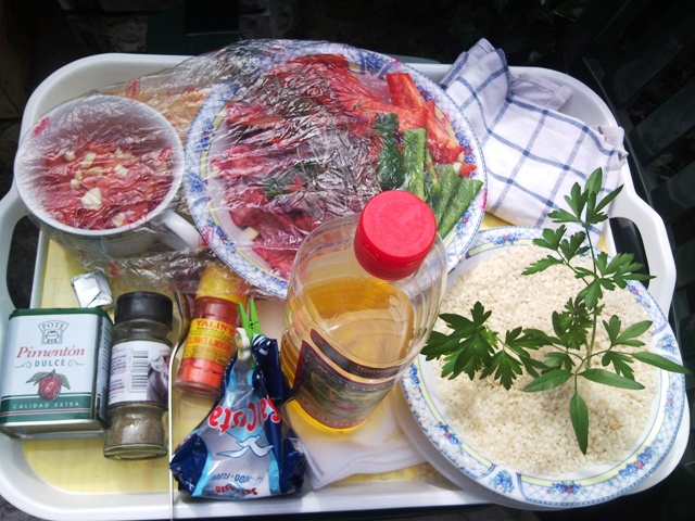 Los ingredientes preparados para empezar la faena...