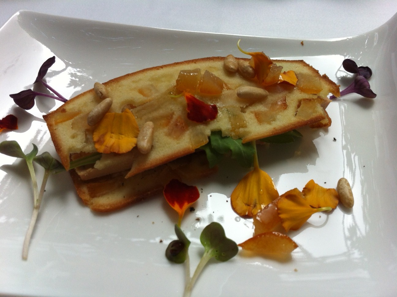 Restaurante en Gandia Sandwich de foie con brioche de naranja y rucula