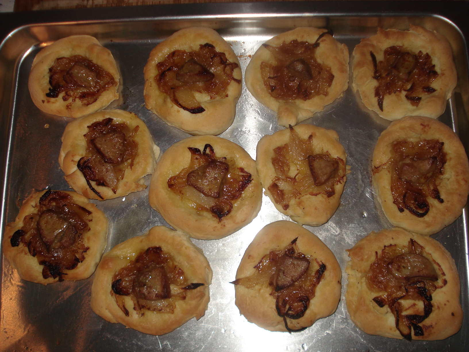 y unas no tan tradicionales con foie y cebolla caramelizada.