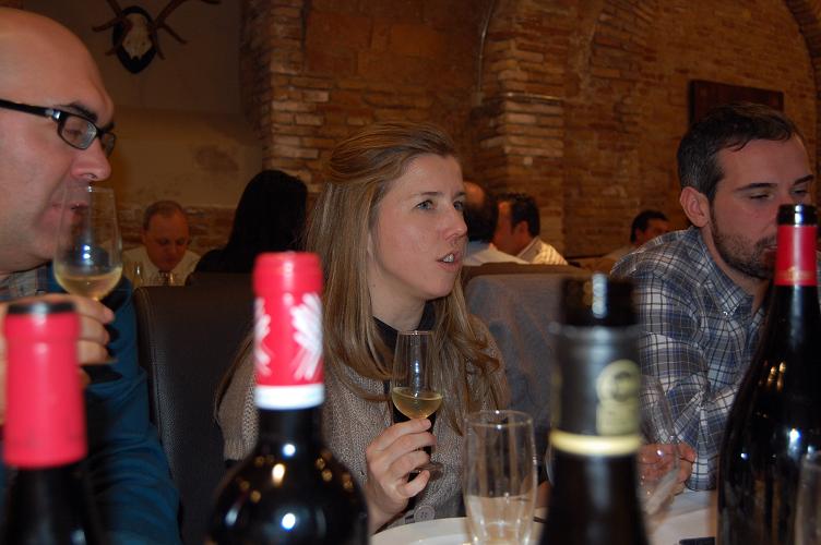 Pobre Marta, qué peligro tenía a su derecha...