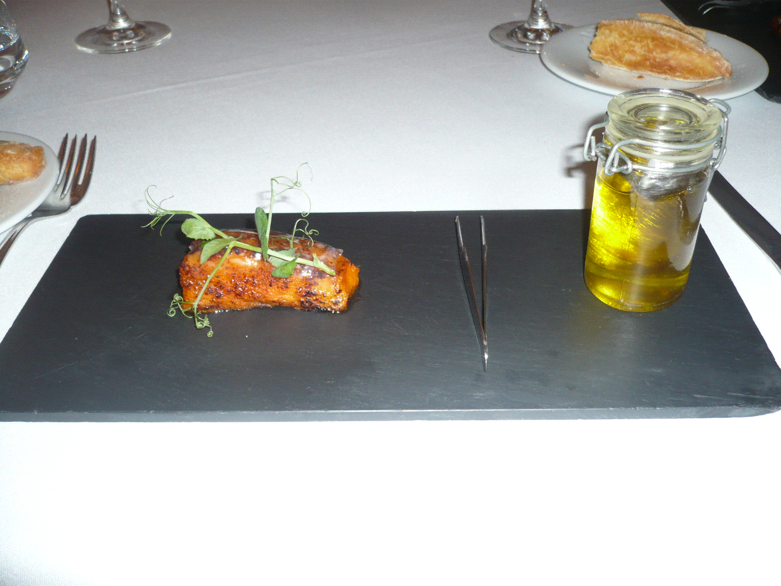 Restaurante en Madrid TOrrija de tomate y sardina en aceite