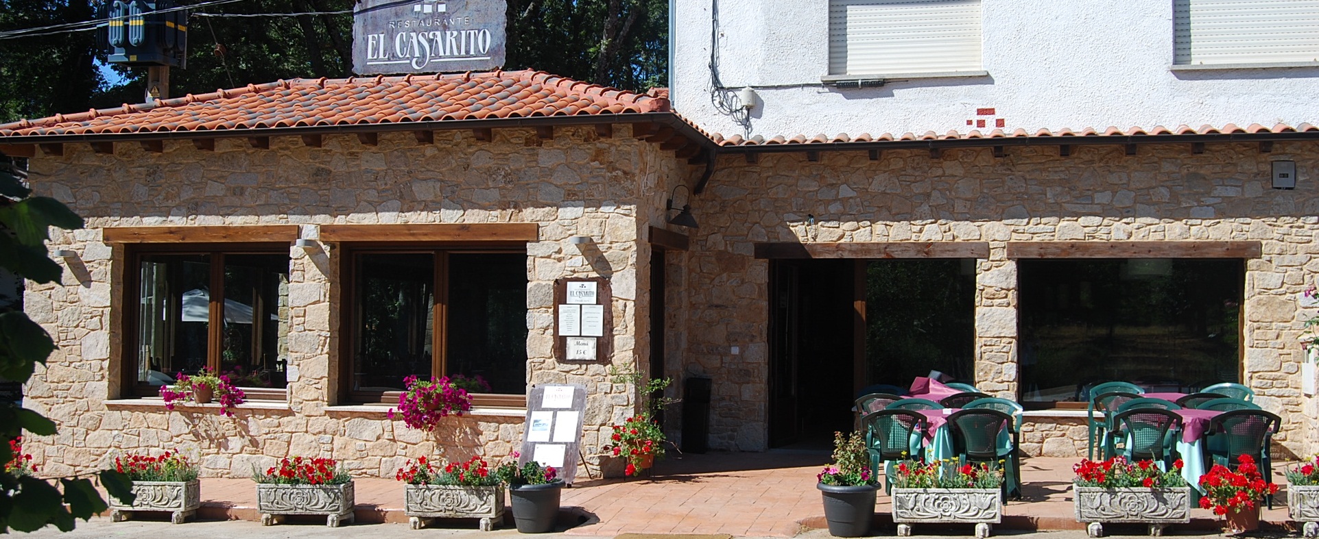Restaurante El Casarito Fachada desde el Parking