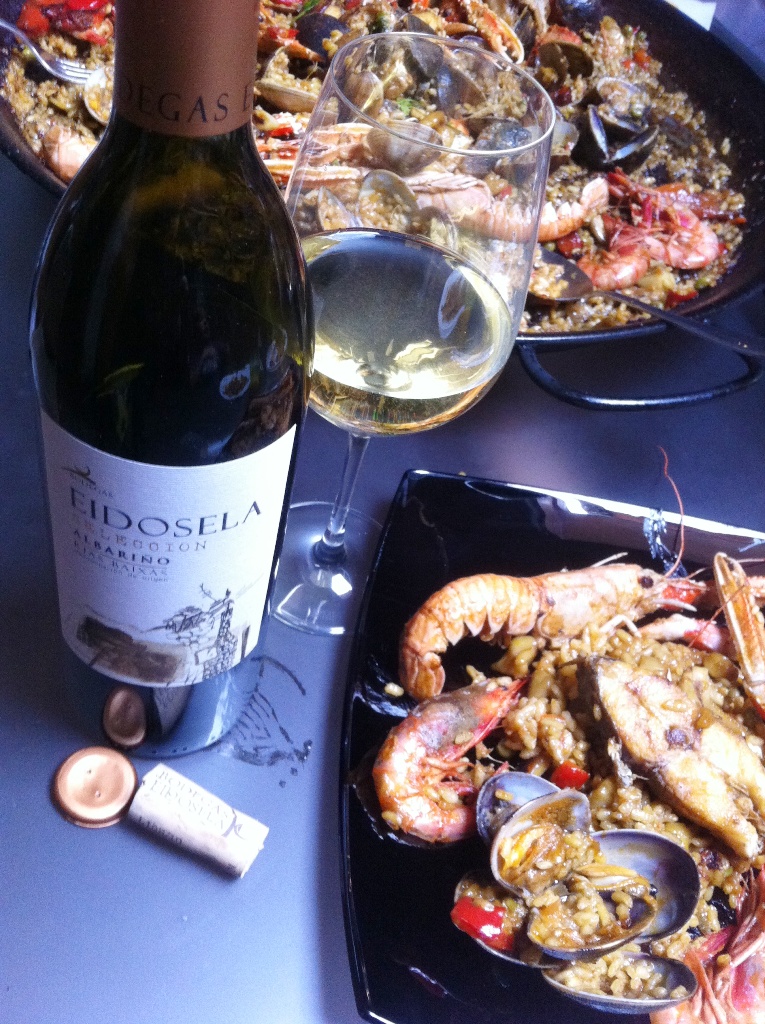 Y el vino, de escándalo, ya veréis la nota de cata en el blog...