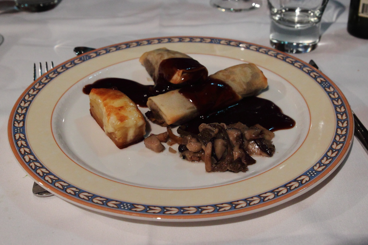 Restaurante Arcs Hatillos de pato crujientes con pera 7/10
