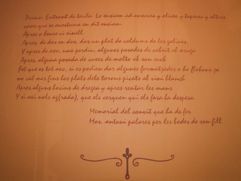 Mare de la Font en Solsona A la paret principal del menjador es pot llegir aquest text