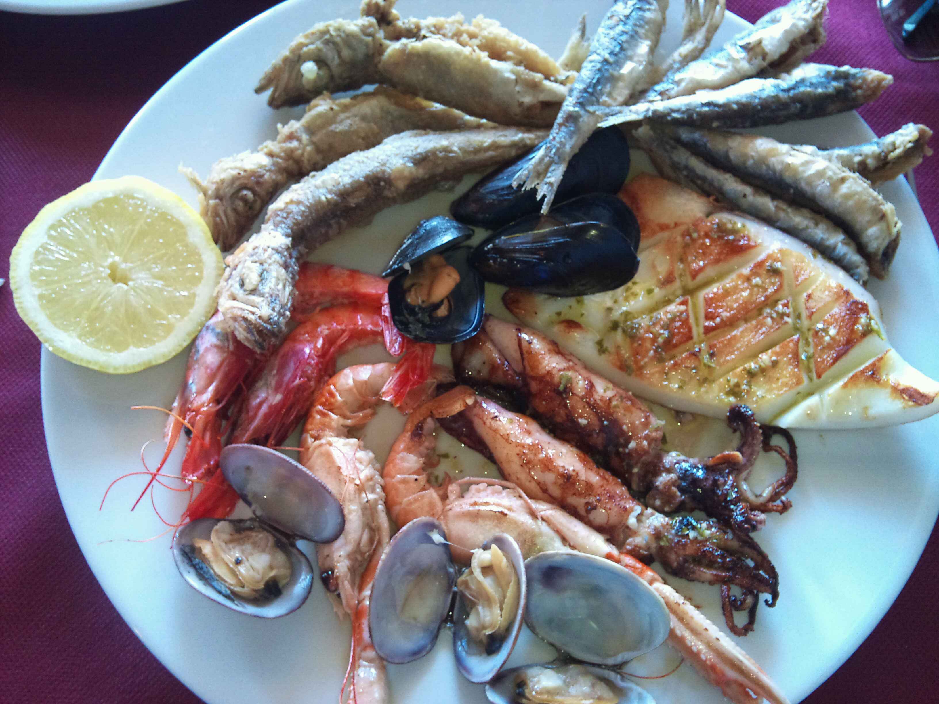 Restaurante Taverna del mar Parrillada de pescado