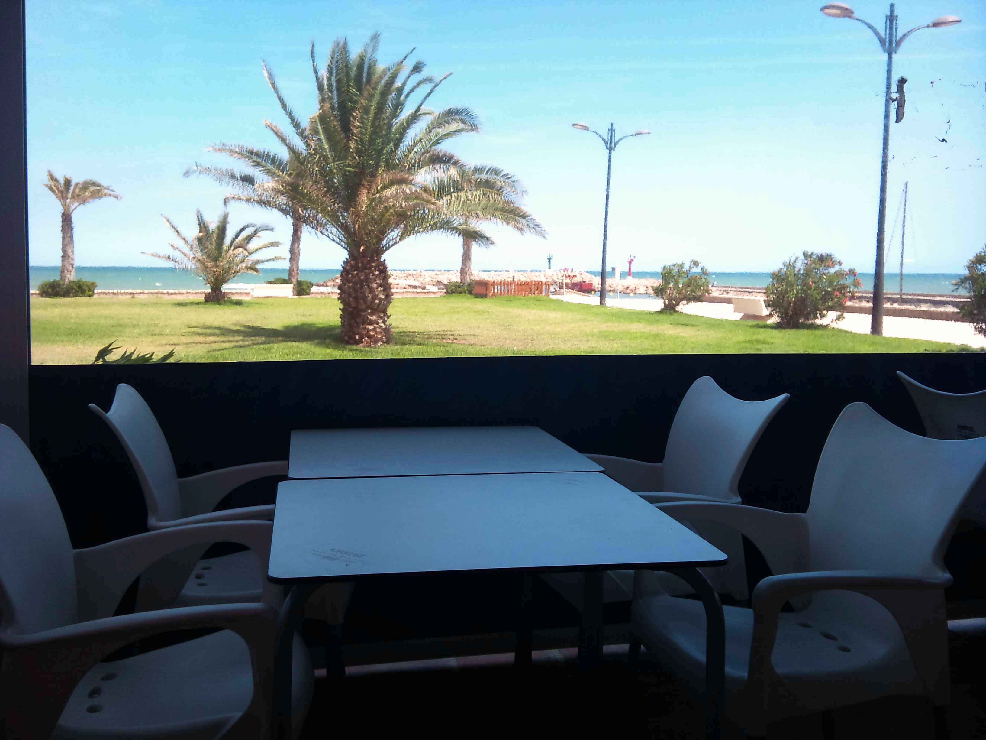 Taverna del mar en Alboraya en la playa de alboraya.