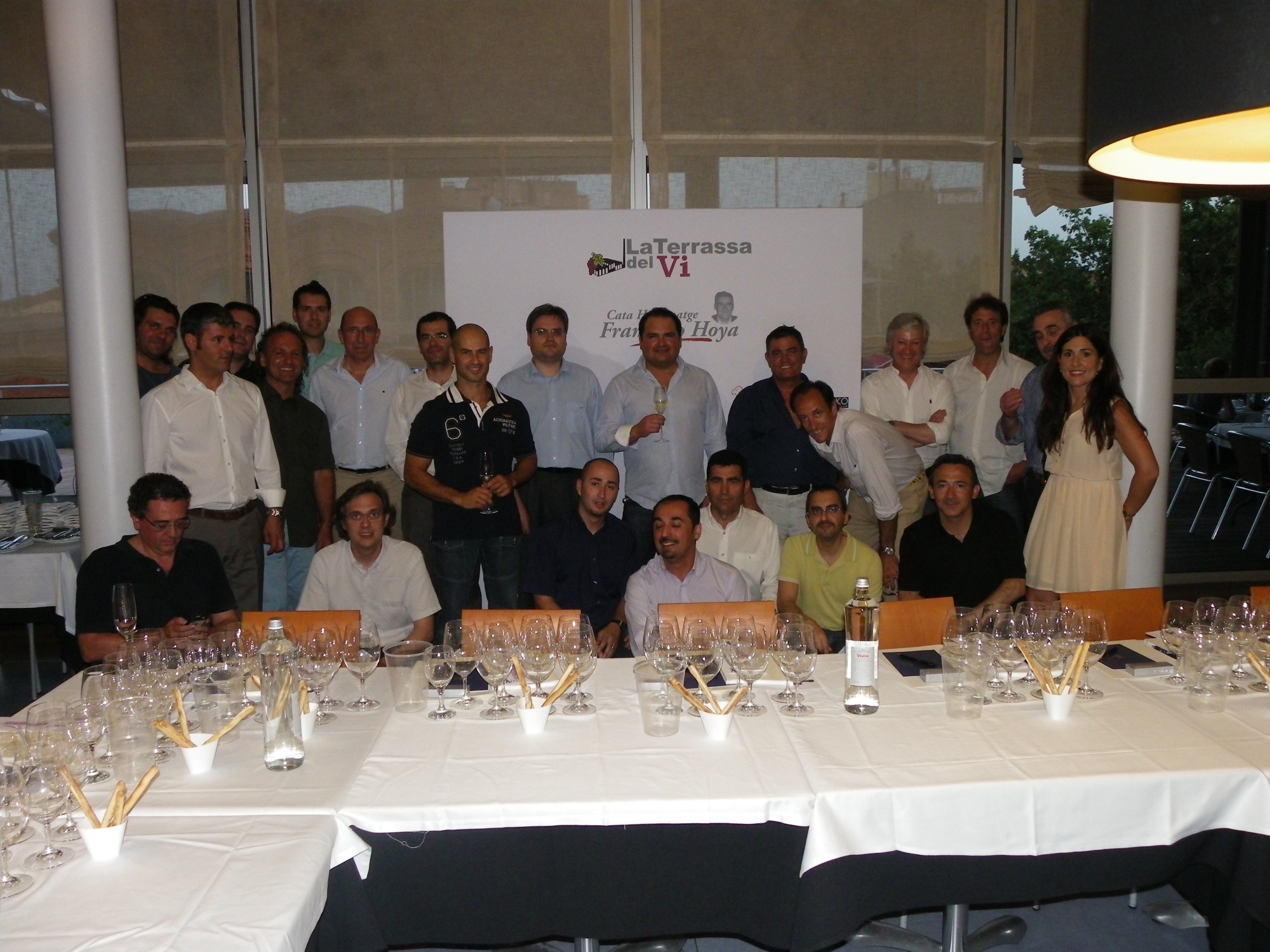 Asistentes a la cata homenaje a Francisco Hoya (junio 2012)