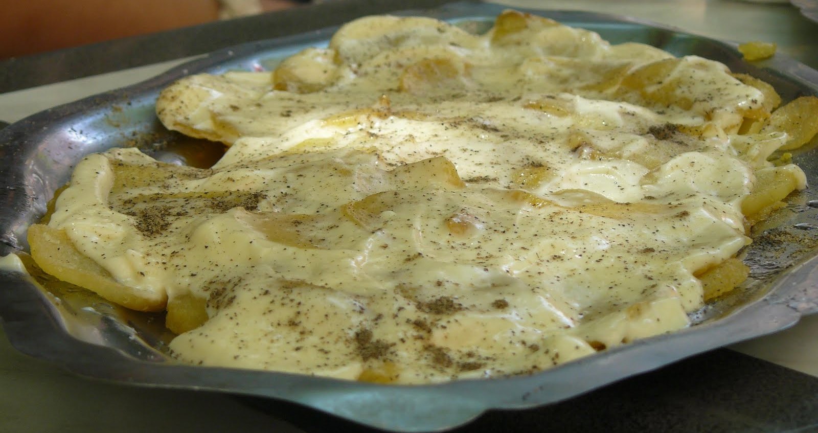 Bar El Sueño en L´Hospitalet de Llobregat Ración grande de patatas con allioli