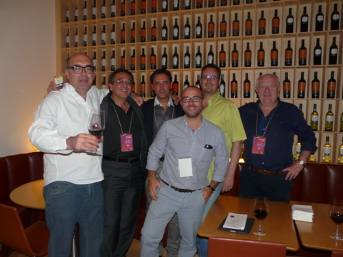 Verema y Veremeros. De izq a dch. ( G-M, Contreras, AntonioJesus.Akata, Terili, EuSaenz y Argug) en el Hotel Marqués de Riscal