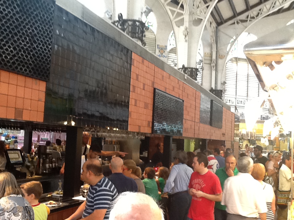 Central Bar by Ricard Camarena 