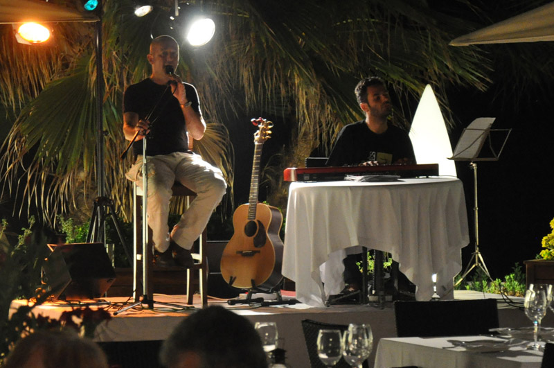 Acqua Sitges en Sitges Música en vivo en verano