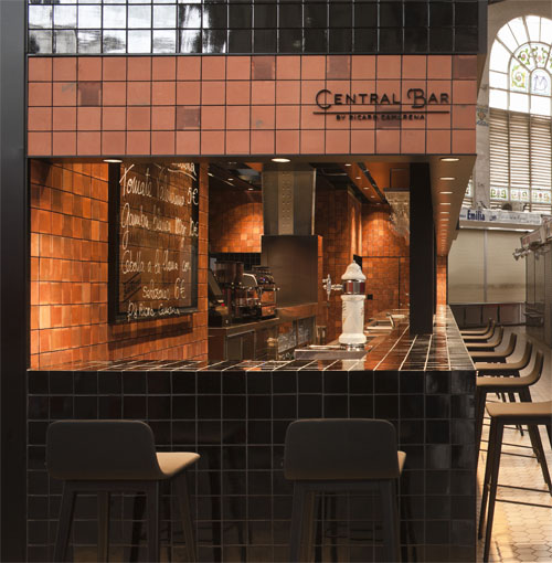 Central Bar by Ricard Camarena 