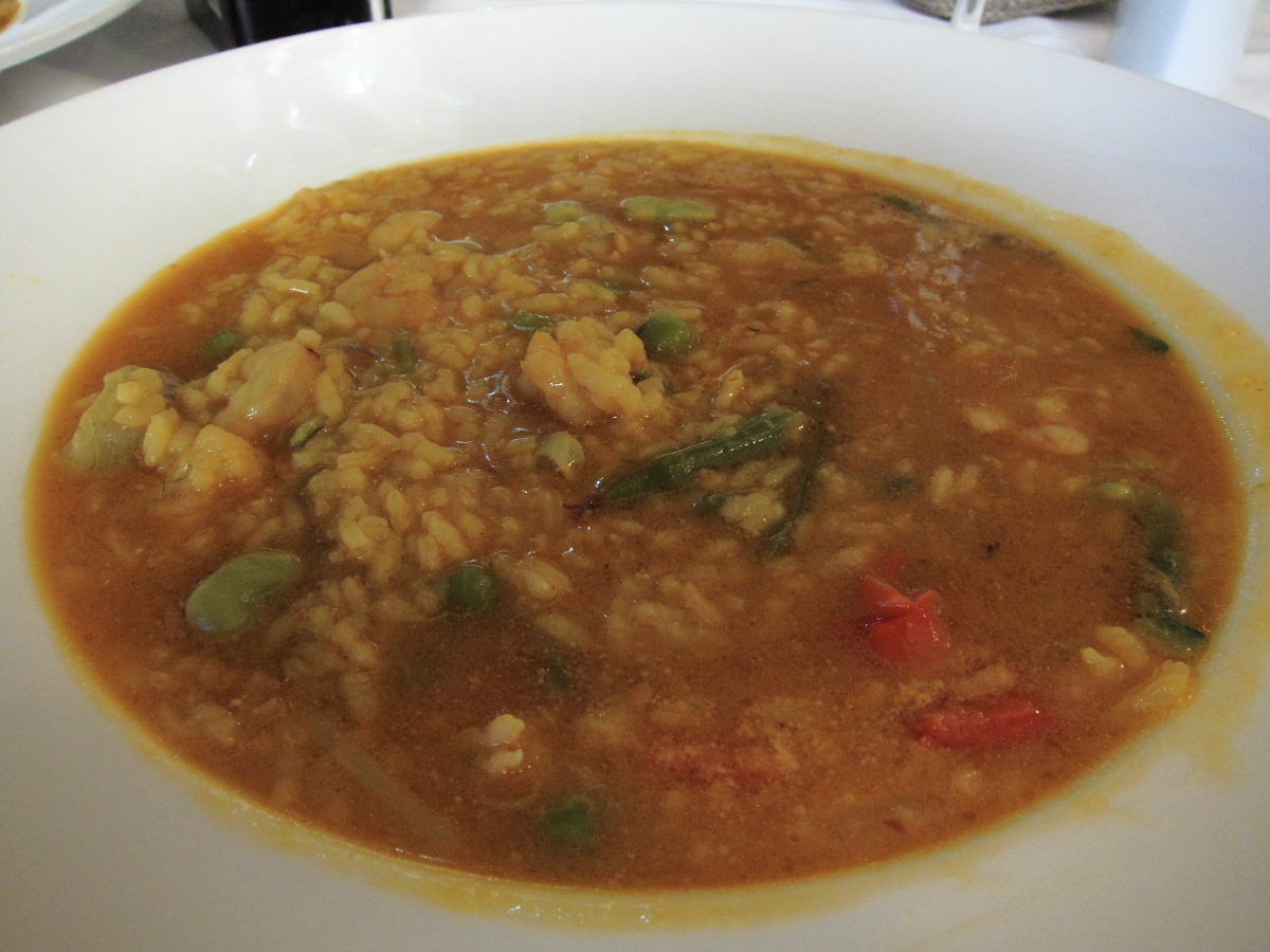 Cervecería Capricho de Raquel en Alicante arroz caldoso de verdura y gambas