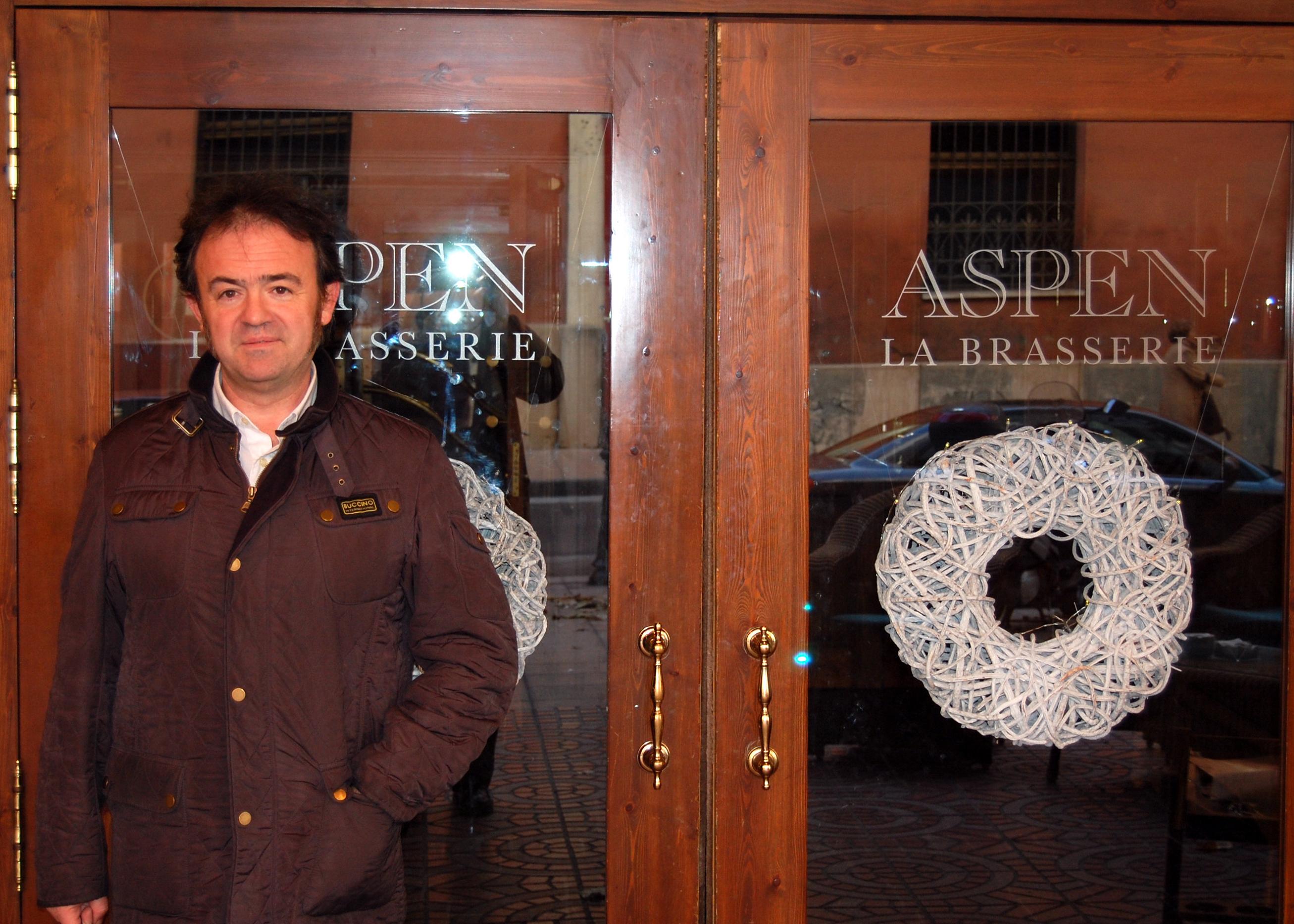 Antes de entrar, muy sobrios todavía...