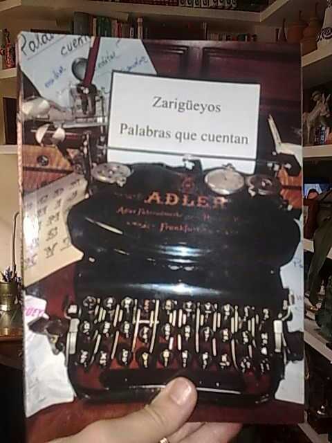 Portada libro zarigüeyos